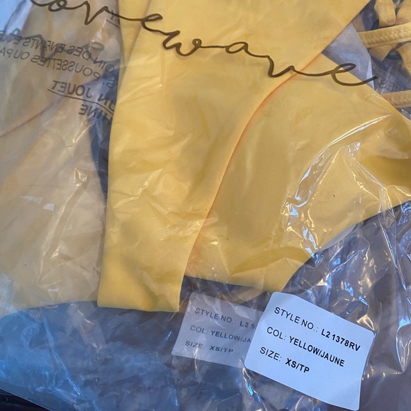 NWT Love Wave Revolve Womens Yellow Brittany Sports Bra - Picture 8 of 8